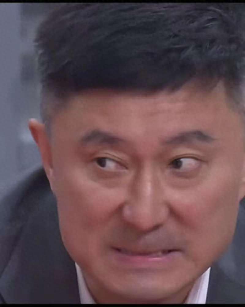 华体会体育-愧对600万！3分9中1+空篮不中，不如新人，球迷：请给家政打替补